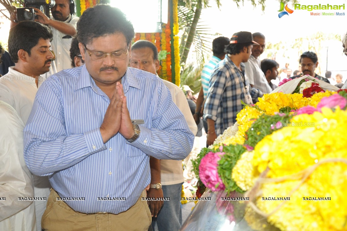 Last Rites of Dr. D. Ramanaidu