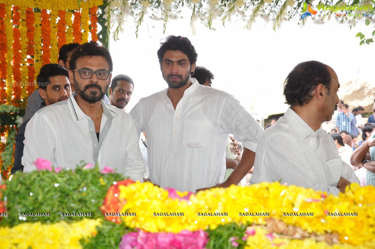 Last Rites of Dr. D. Ramanaidu