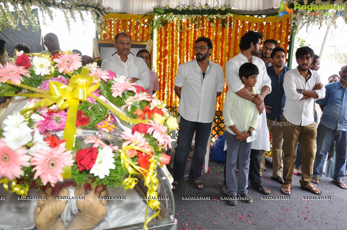 Last Rites of Dr. D. Ramanaidu