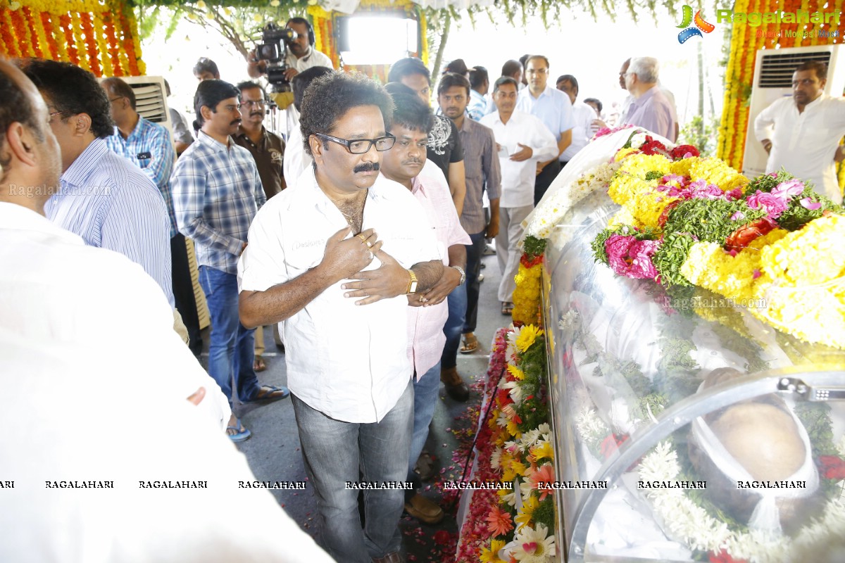 Last Rites of Dr. D. Ramanaidu