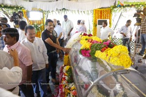 Ramanaidu Last Rites Photos