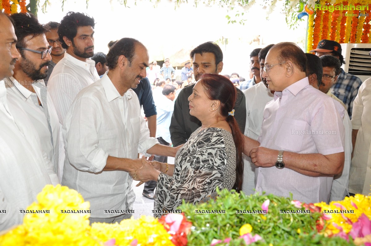 Last Rites of Dr. D. Ramanaidu