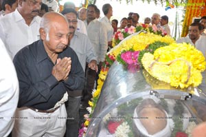 Ramanaidu Last Rites Photos