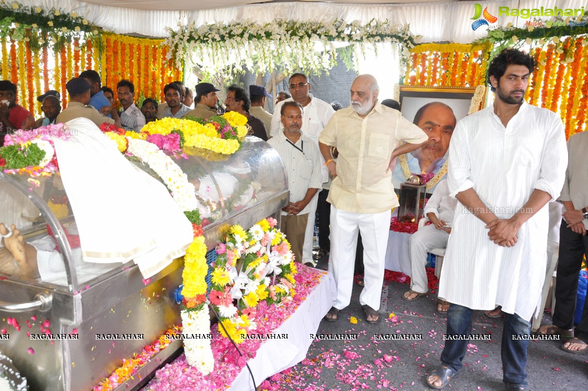 Last Rites of Dr. D. Ramanaidu