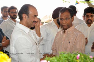 Ramanaidu Last Rites Photos