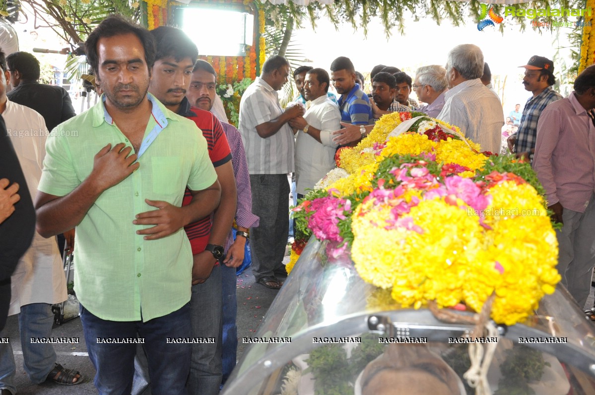 Last Rites of Dr. D. Ramanaidu