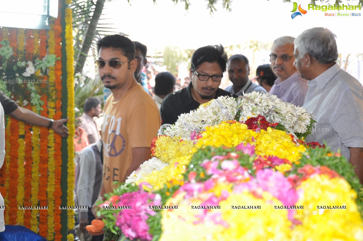 Last Rites of Dr. D. Ramanaidu