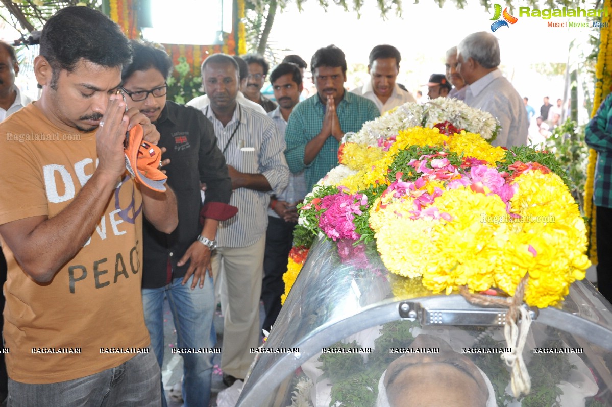 Last Rites of Dr. D. Ramanaidu