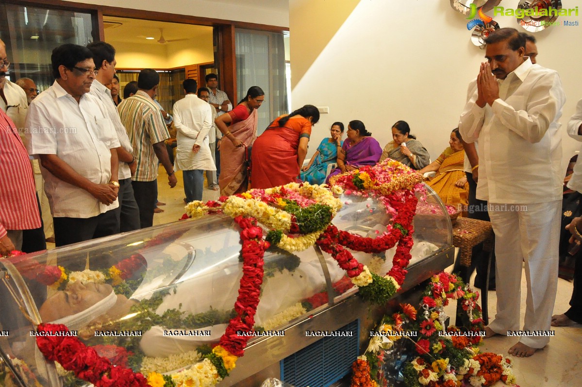 Last Rites of Dr. D. Ramanaidu