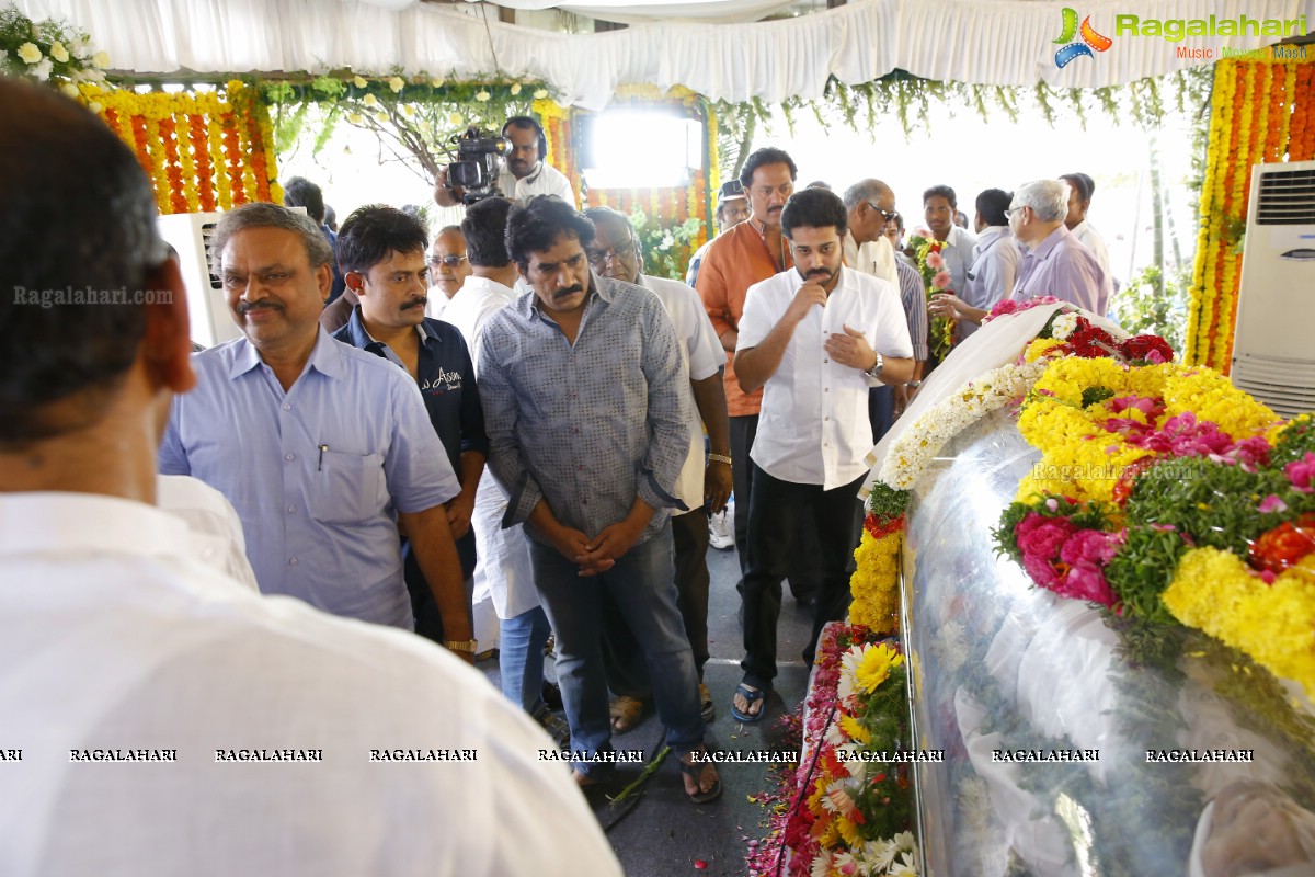 Last Rites of Dr. D. Ramanaidu