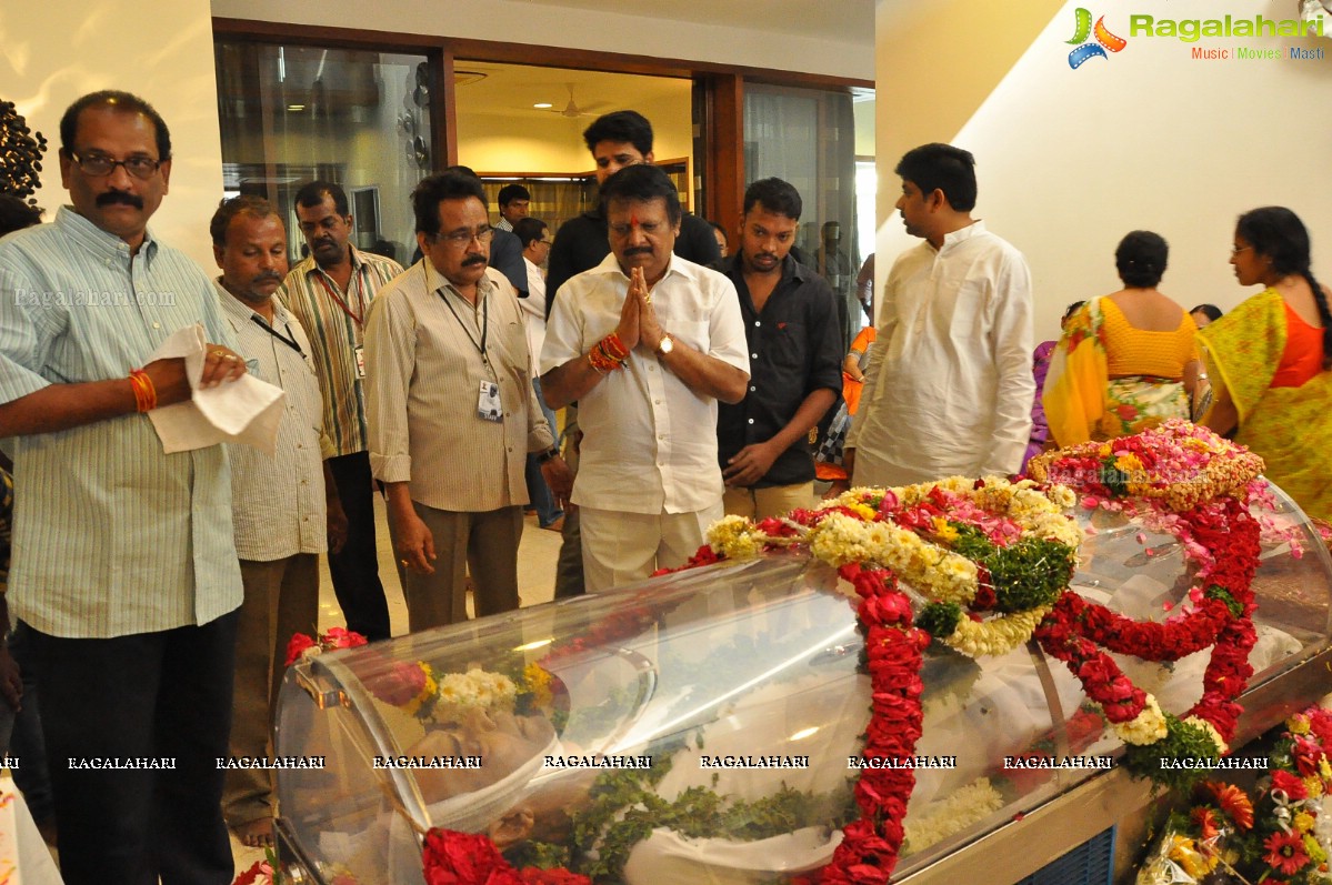 Last Rites of Dr. D. Ramanaidu