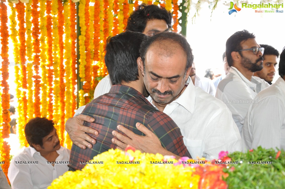 Last Rites of Dr. D. Ramanaidu