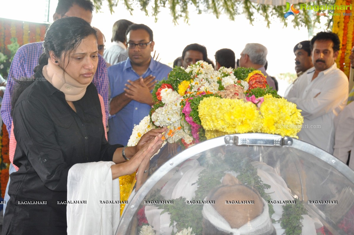 Last Rites of Dr. D. Ramanaidu