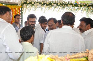 Ramanaidu Last Rites Photos