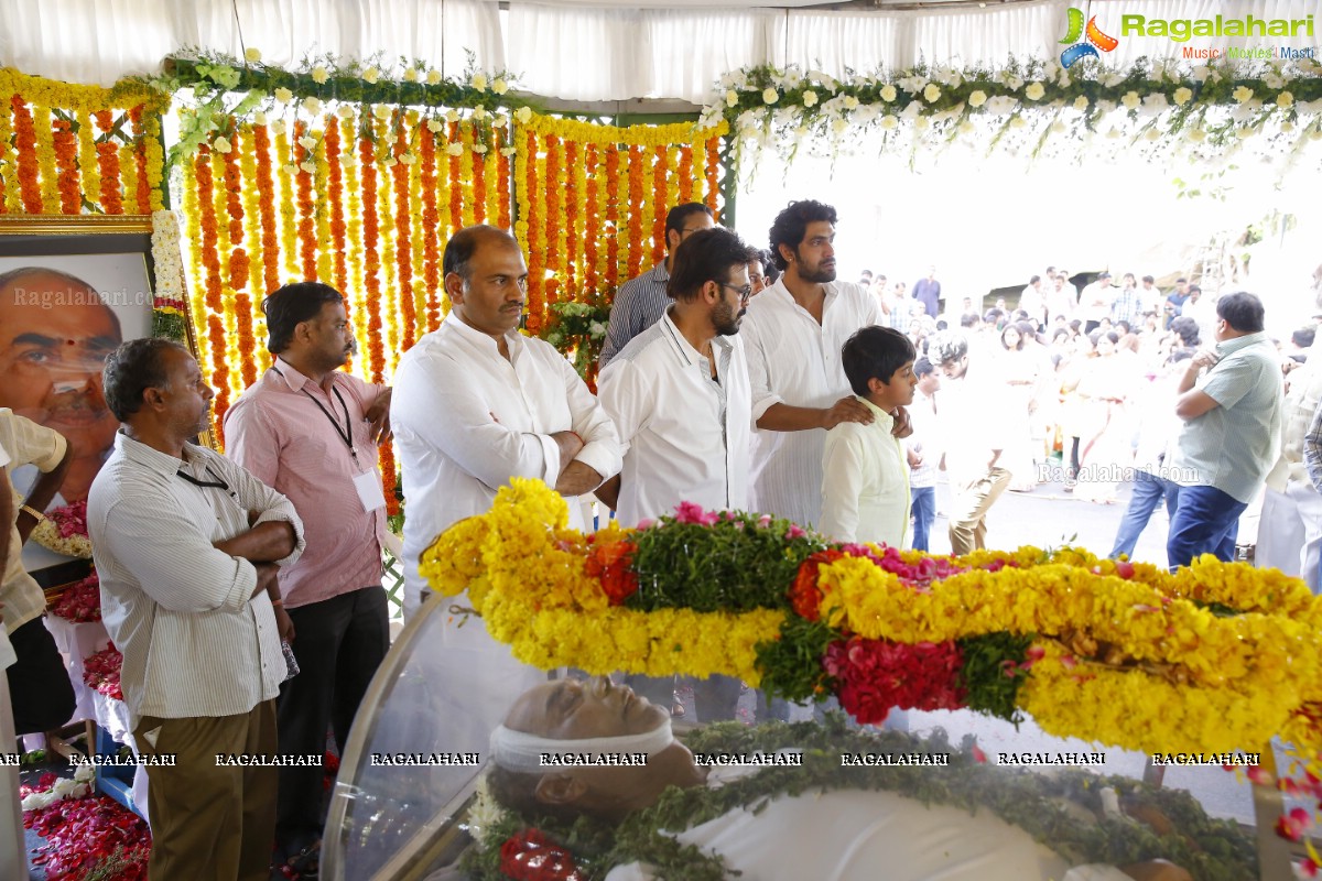 Last Rites of Dr. D. Ramanaidu