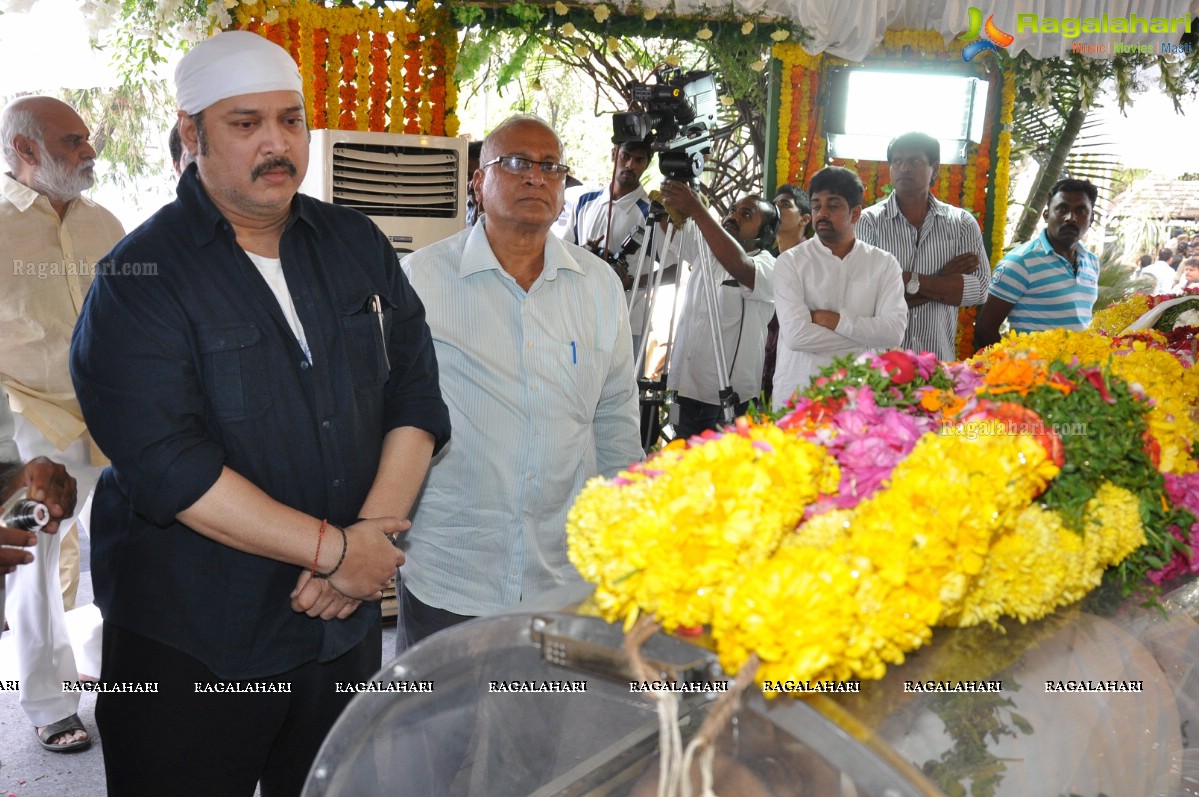 Last Rites of Dr. D. Ramanaidu