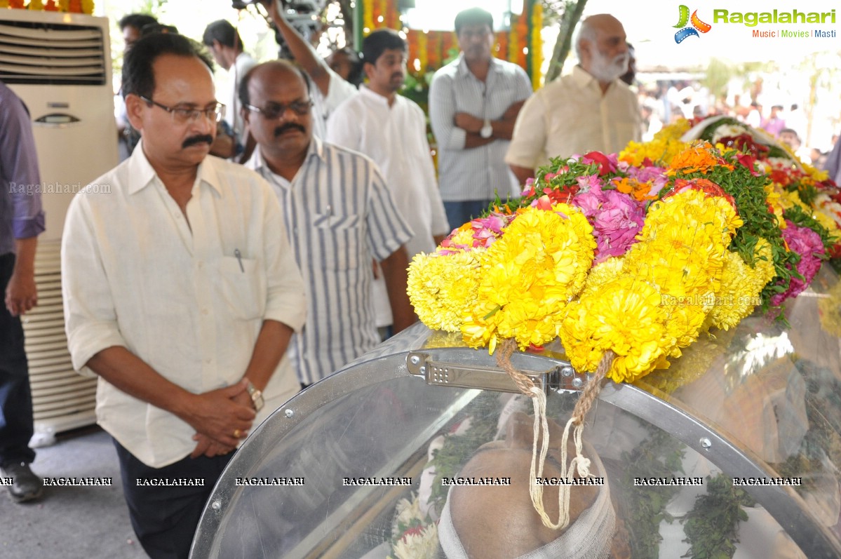 Last Rites of Dr. D. Ramanaidu