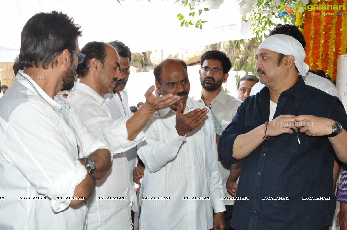 Last Rites of Dr. D. Ramanaidu