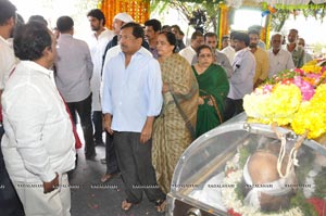 Ramanaidu Last Rites Photos