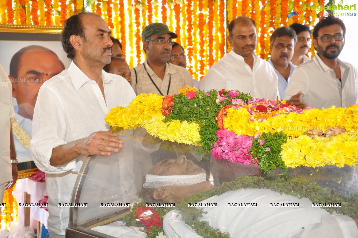 Last Rites of Dr. D. Ramanaidu