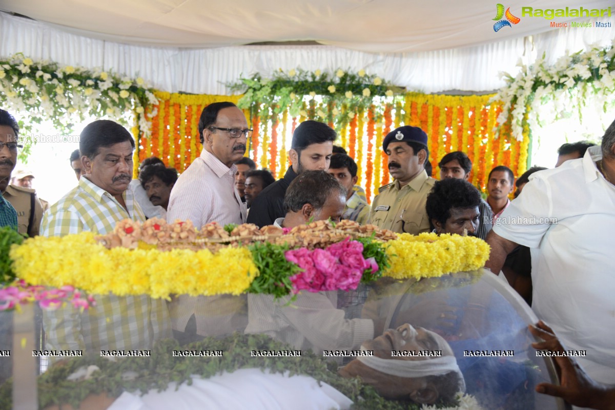 Last Rites of Dr. D. Ramanaidu