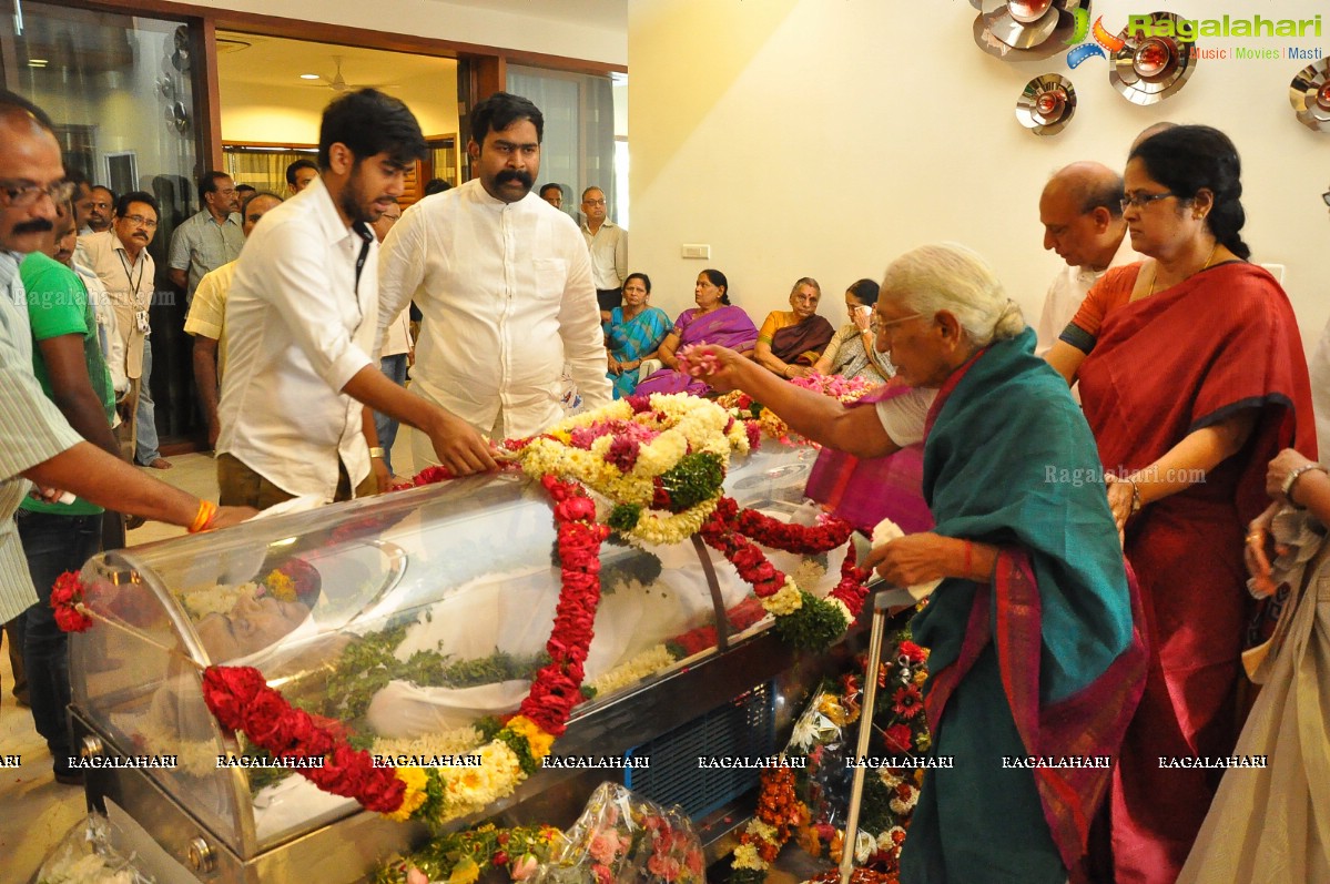 Last Rites of Dr. D. Ramanaidu