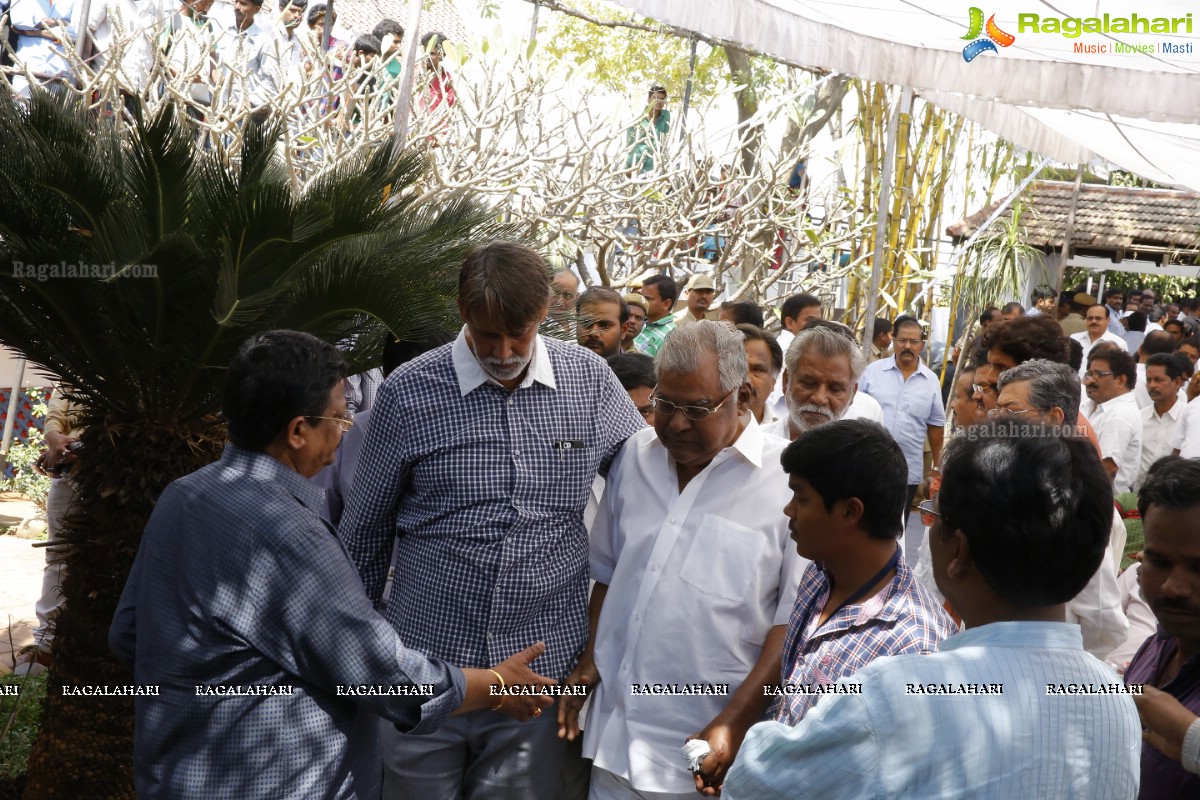 Last Rites of Dr. D. Ramanaidu