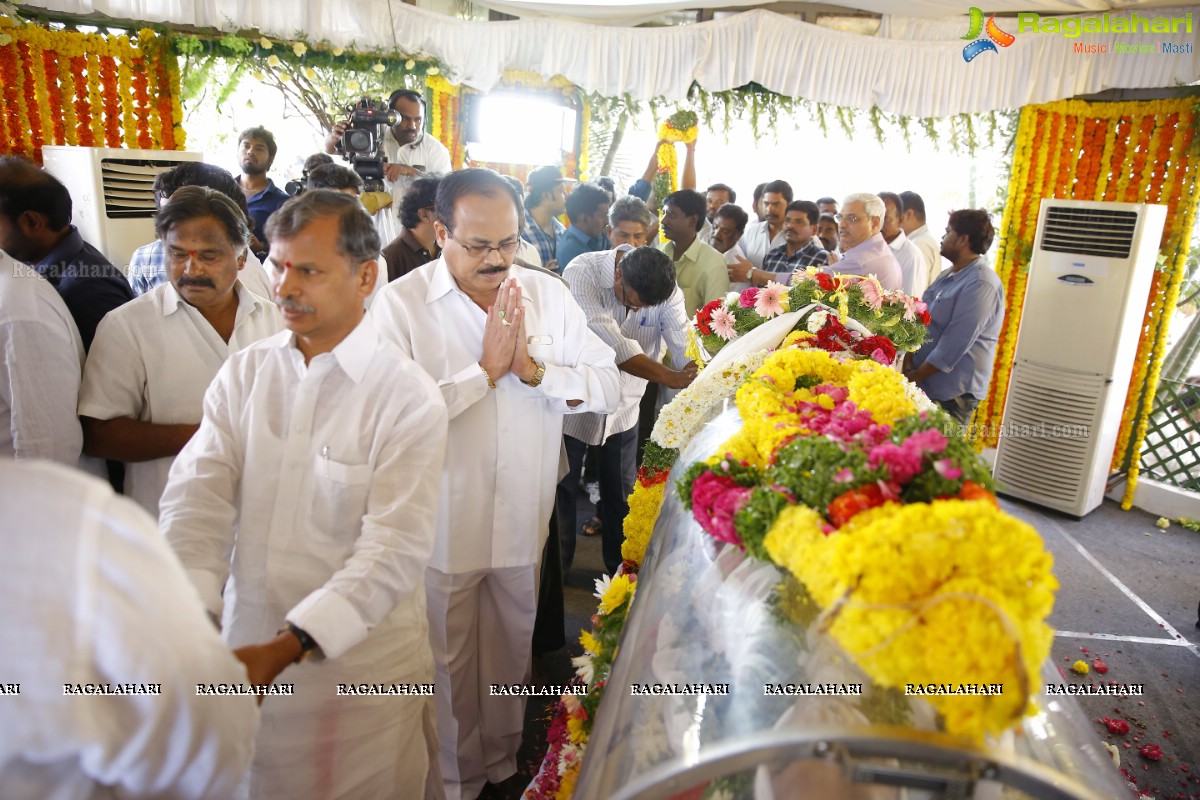 Last Rites of Dr. D. Ramanaidu