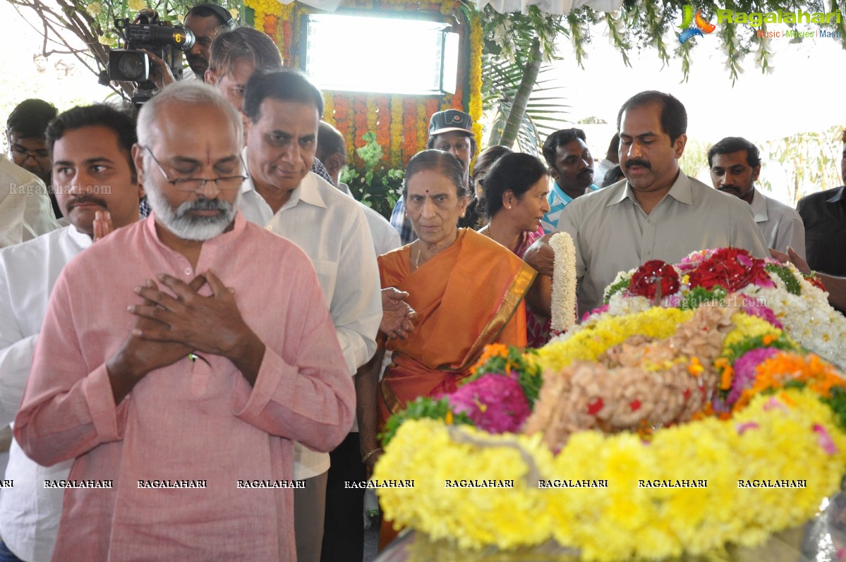 Last Rites of Dr. D. Ramanaidu