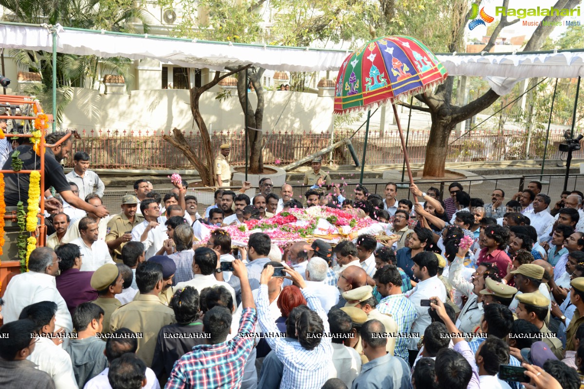 Last Rites of Dr. D. Ramanaidu