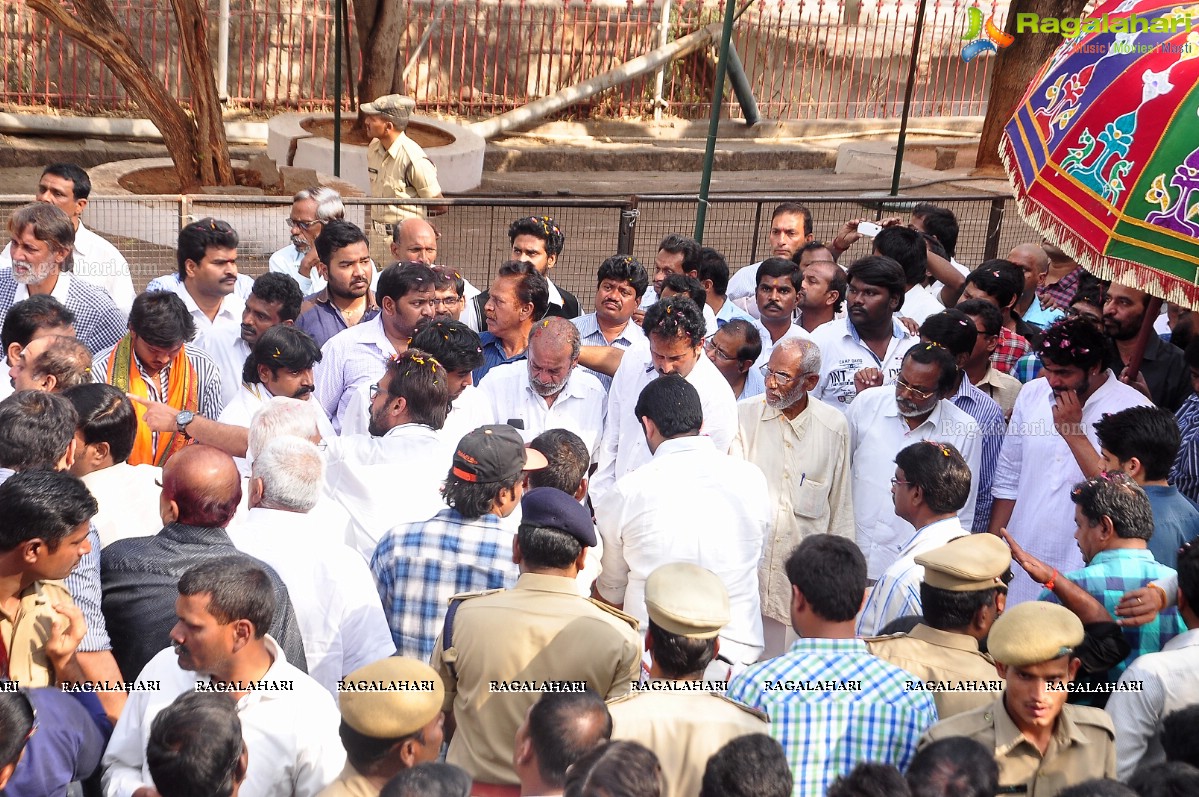 Last Rites of Dr. D. Ramanaidu