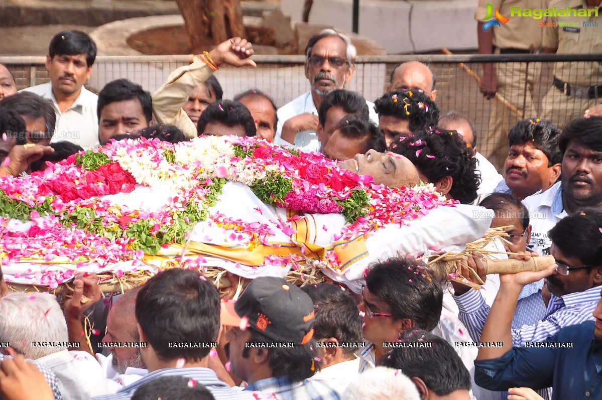 Last Rites of Dr. D. Ramanaidu