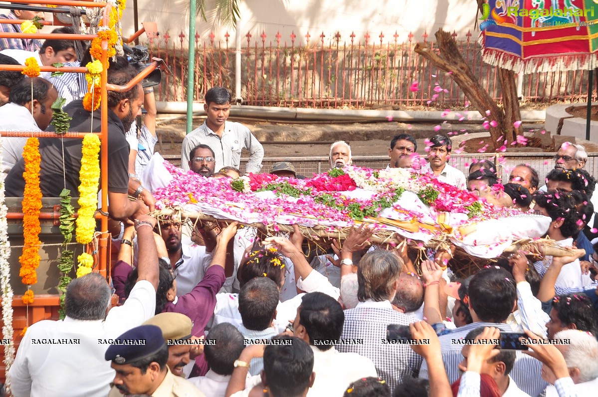 Last Rites of Dr. D. Ramanaidu