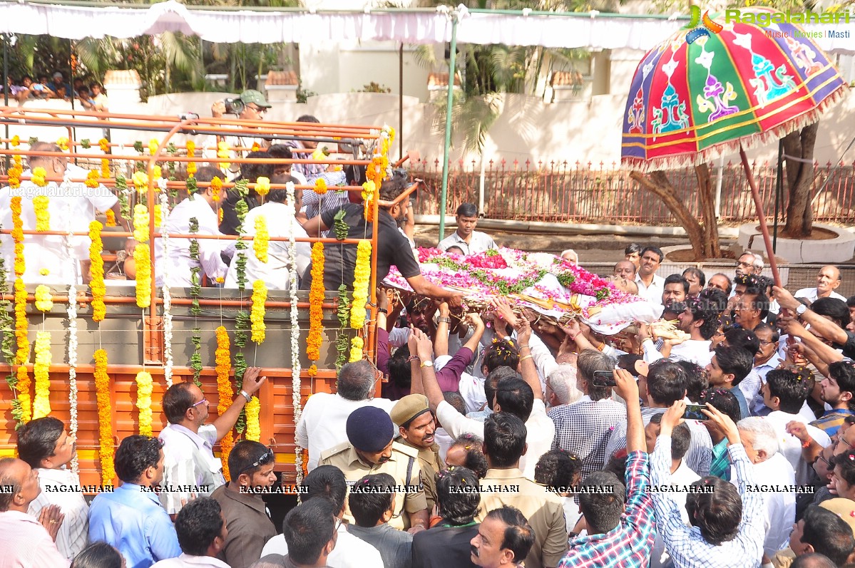 Last Rites of Dr. D. Ramanaidu