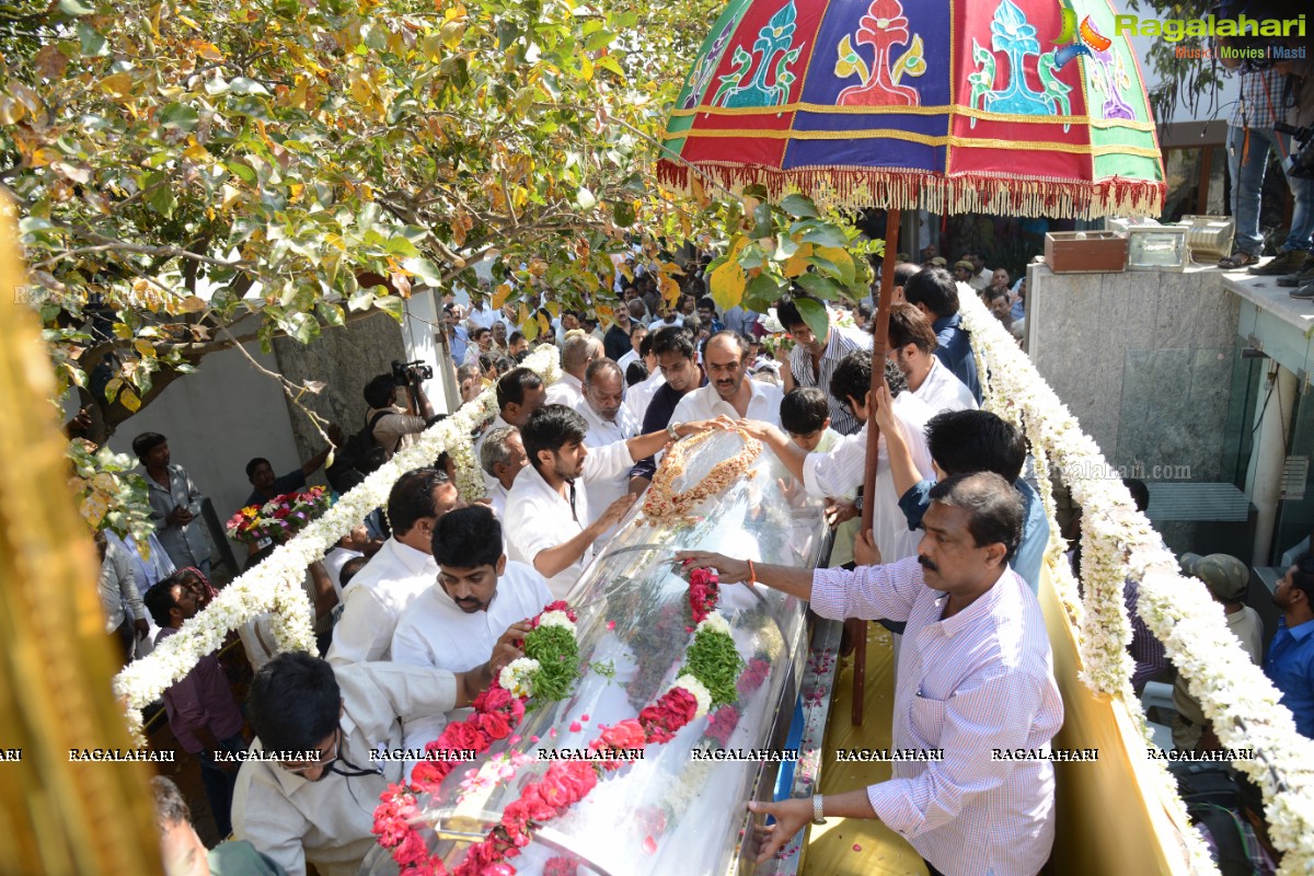 Last Rites of Dr. D. Ramanaidu