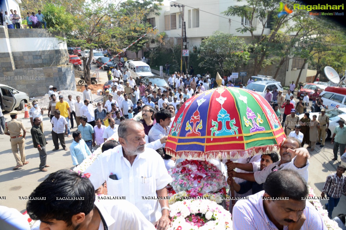 Last Rites of Dr. D. Ramanaidu