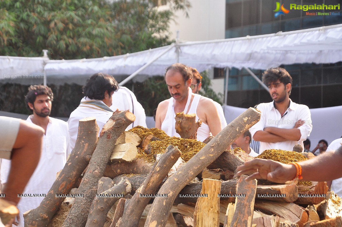 Last Rites of Dr. D. Ramanaidu