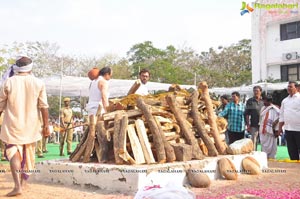 Ramanaidu Last Rites Photos