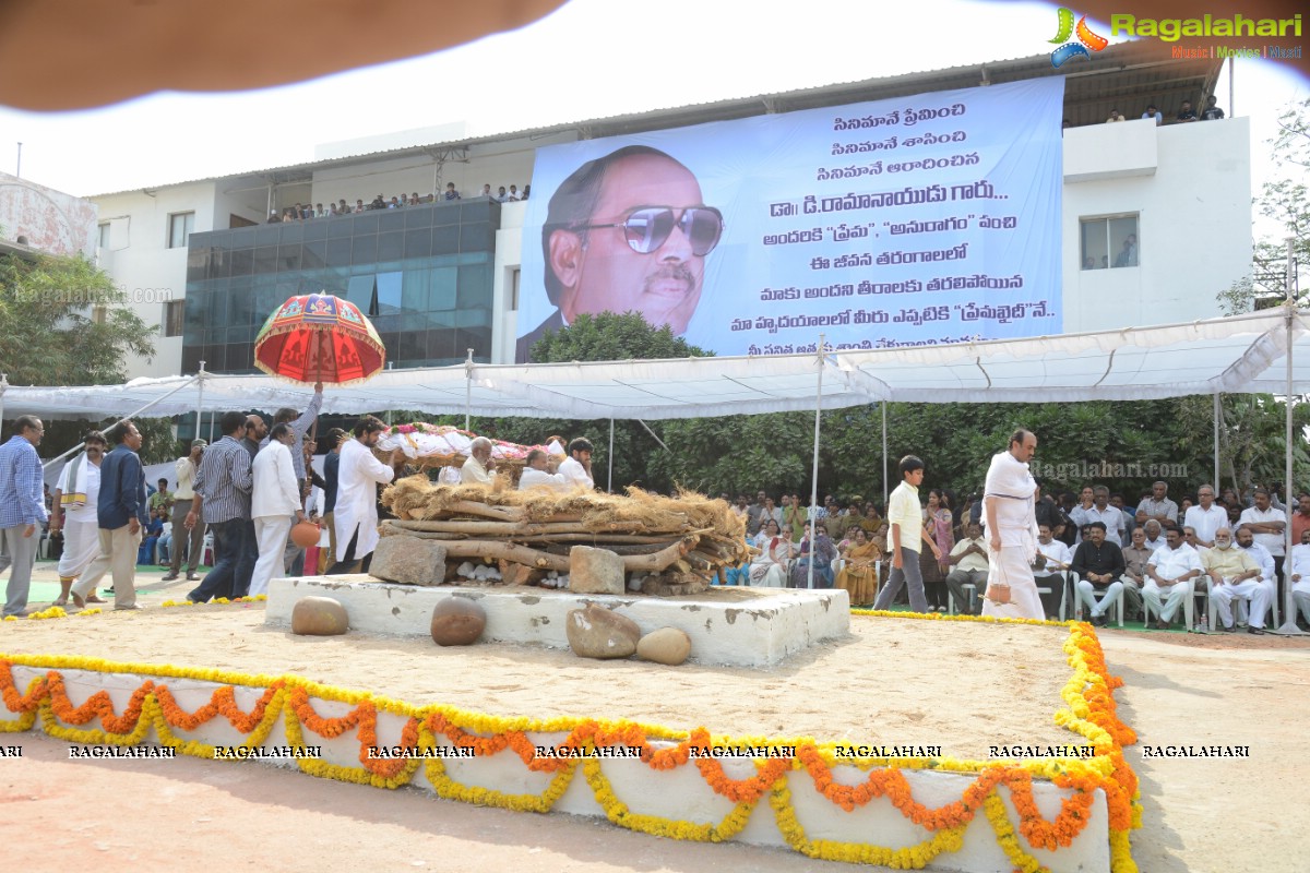 Last Rites of Dr. D. Ramanaidu