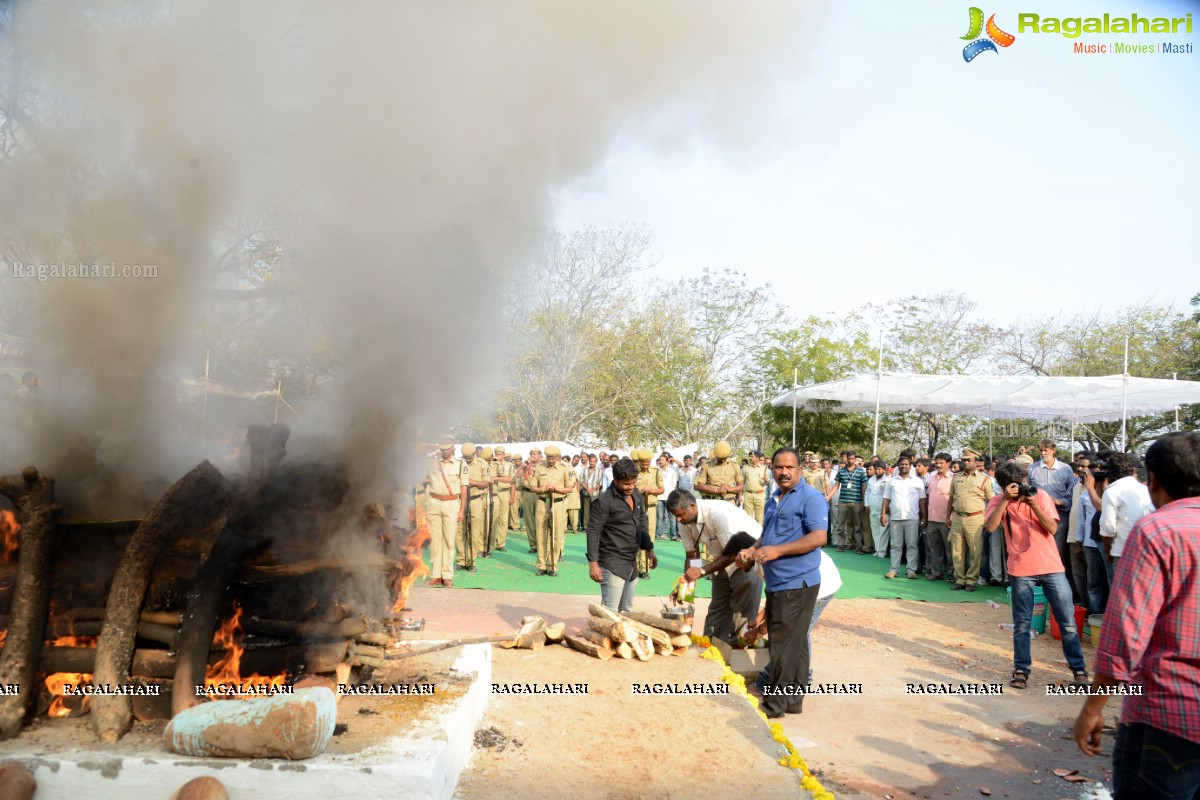 Last Rites of Dr. D. Ramanaidu