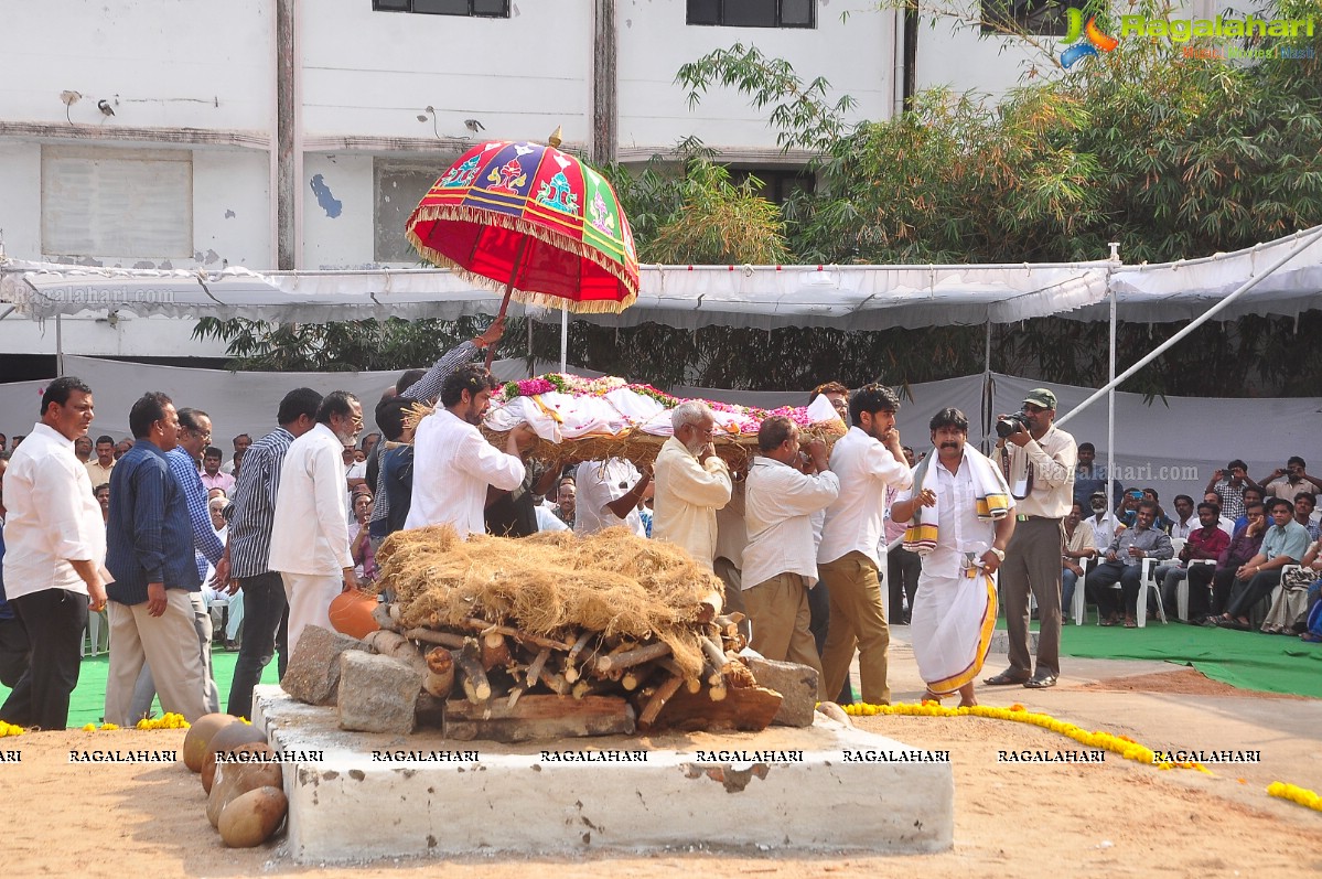 Last Rites of Dr. D. Ramanaidu