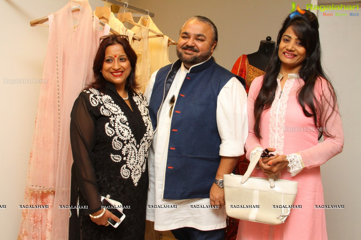 Farah Khan Ali and JJ Valaya Collection at Angasutra Designer Boutique, Hyderabad