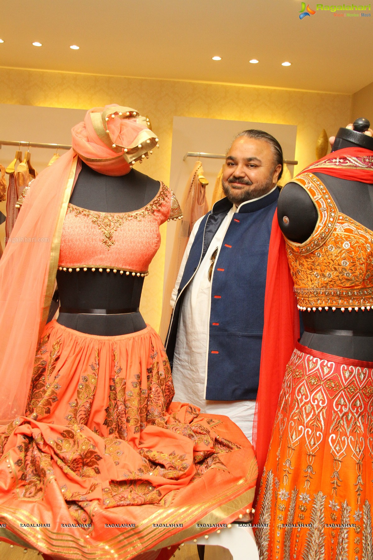 Farah Khan Ali and JJ Valaya Collection at Angasutra Designer Boutique, Hyderabad