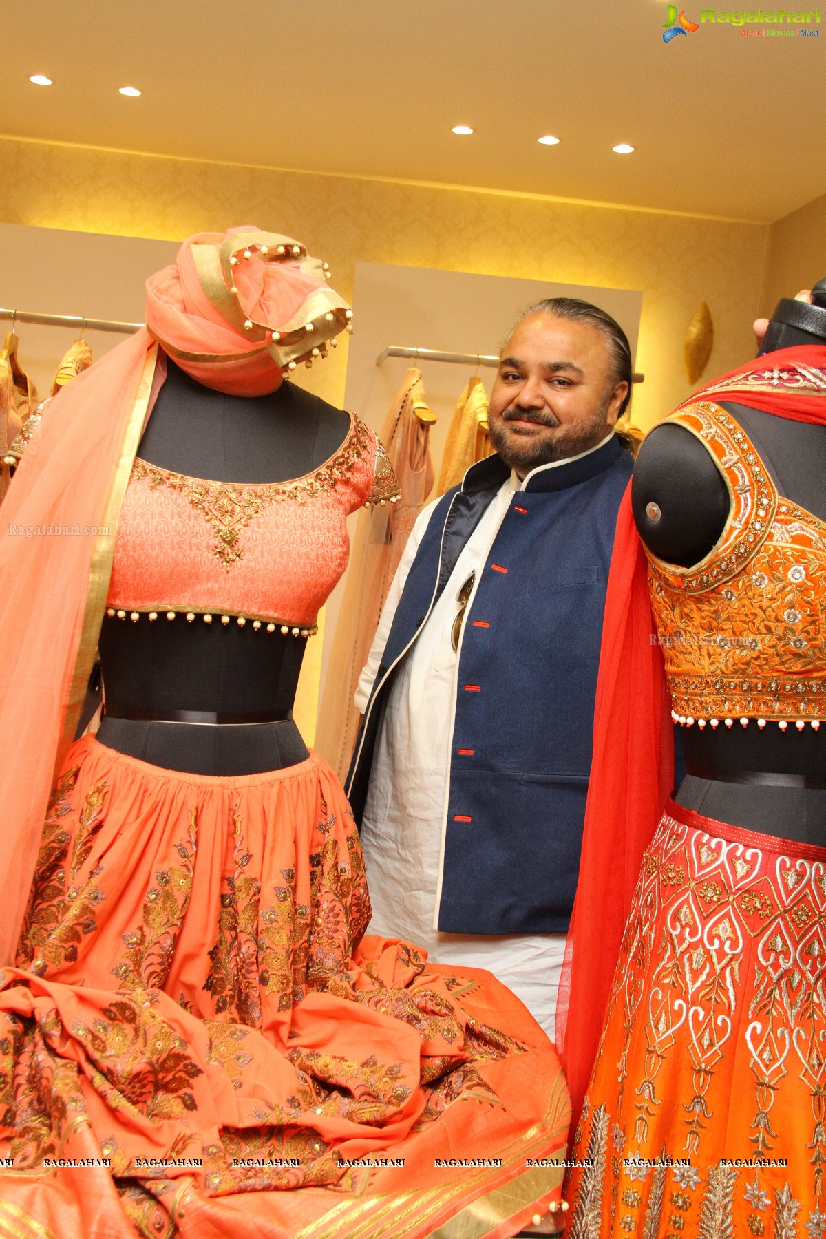 Farah Khan Ali and JJ Valaya Collection at Angasutra Designer Boutique, Hyderabad