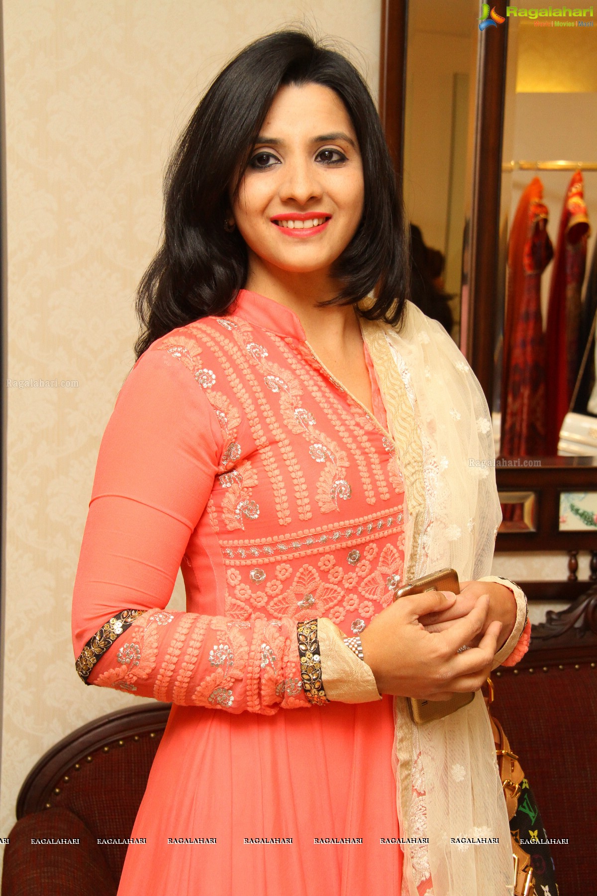 Farah Khan Ali and JJ Valaya Collection at Angasutra Designer Boutique, Hyderabad