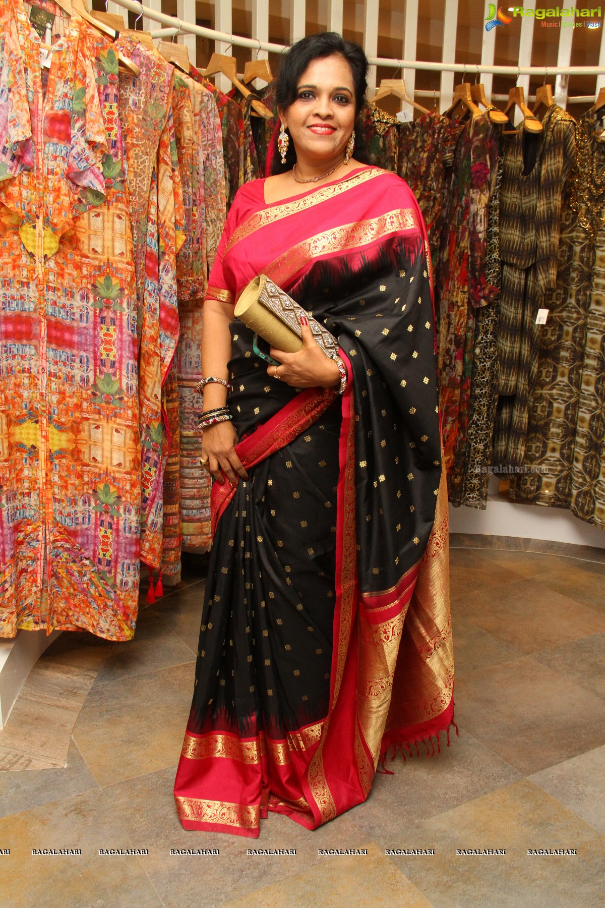 Farah Khan Ali and JJ Valaya Collection at Angasutra Designer Boutique, Hyderabad