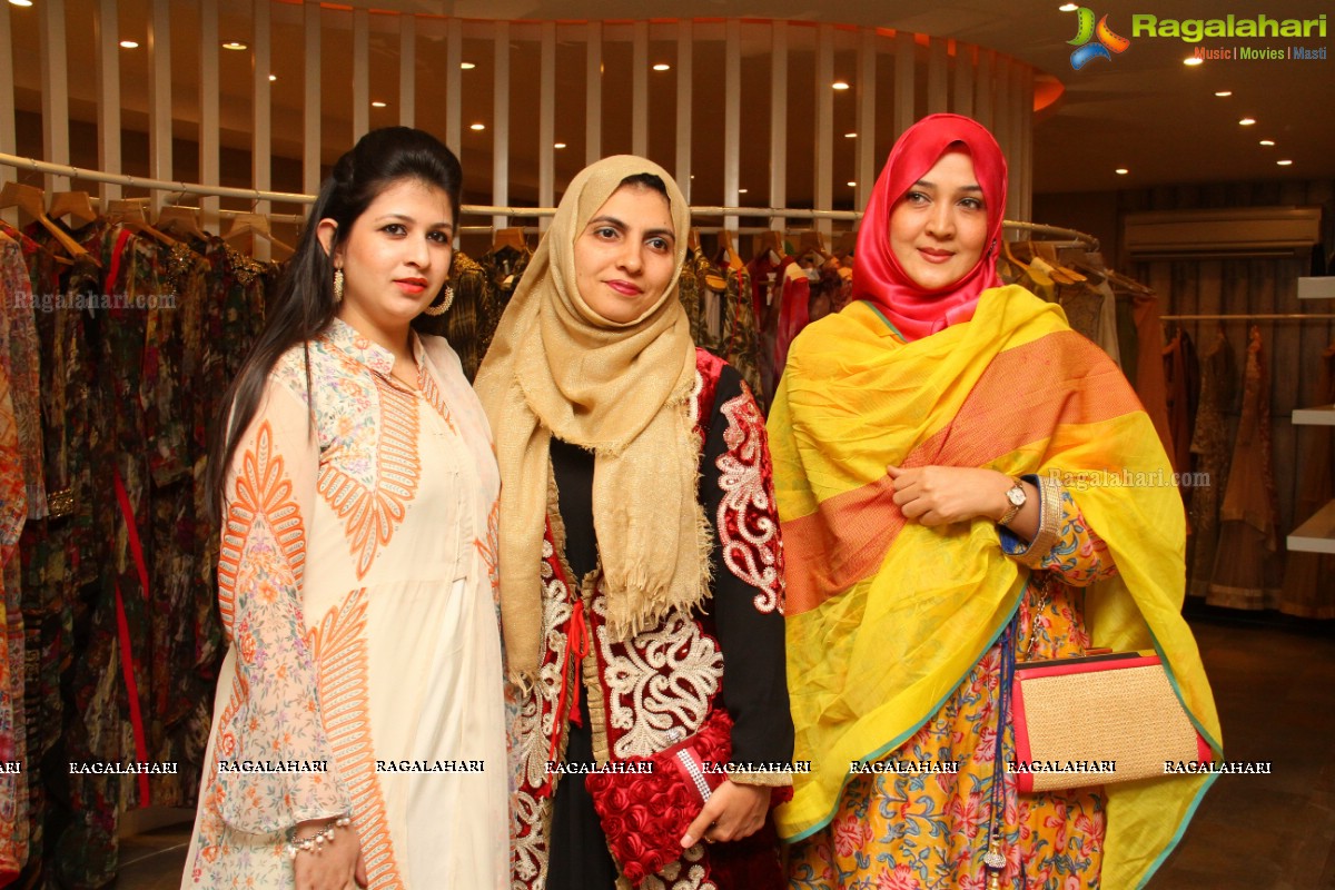 Farah Khan Ali and JJ Valaya Collection at Angasutra Designer Boutique, Hyderabad