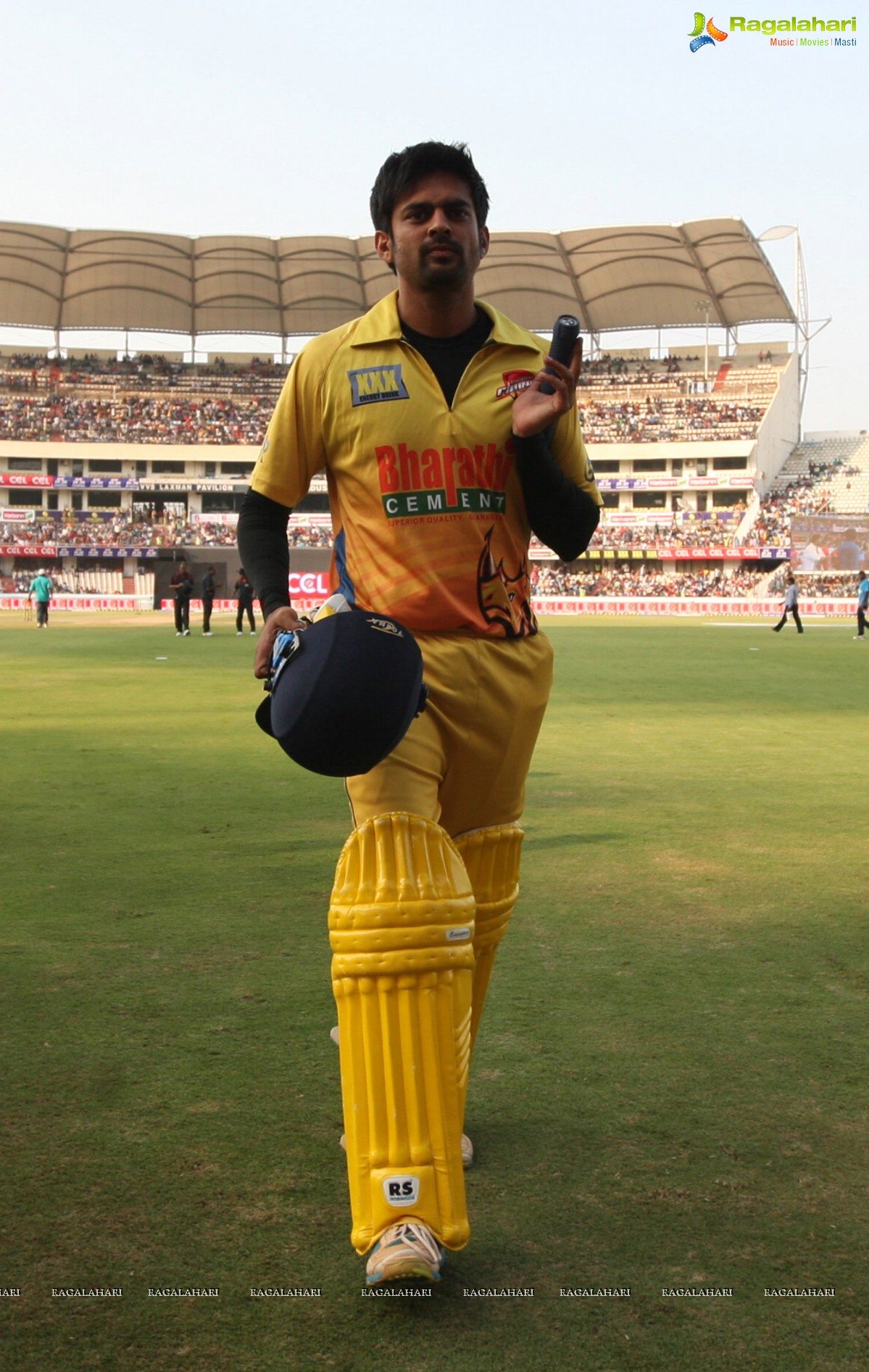 CCL 5 Final - Chennai Rhinos vs Telugu Warriors 1st Innings