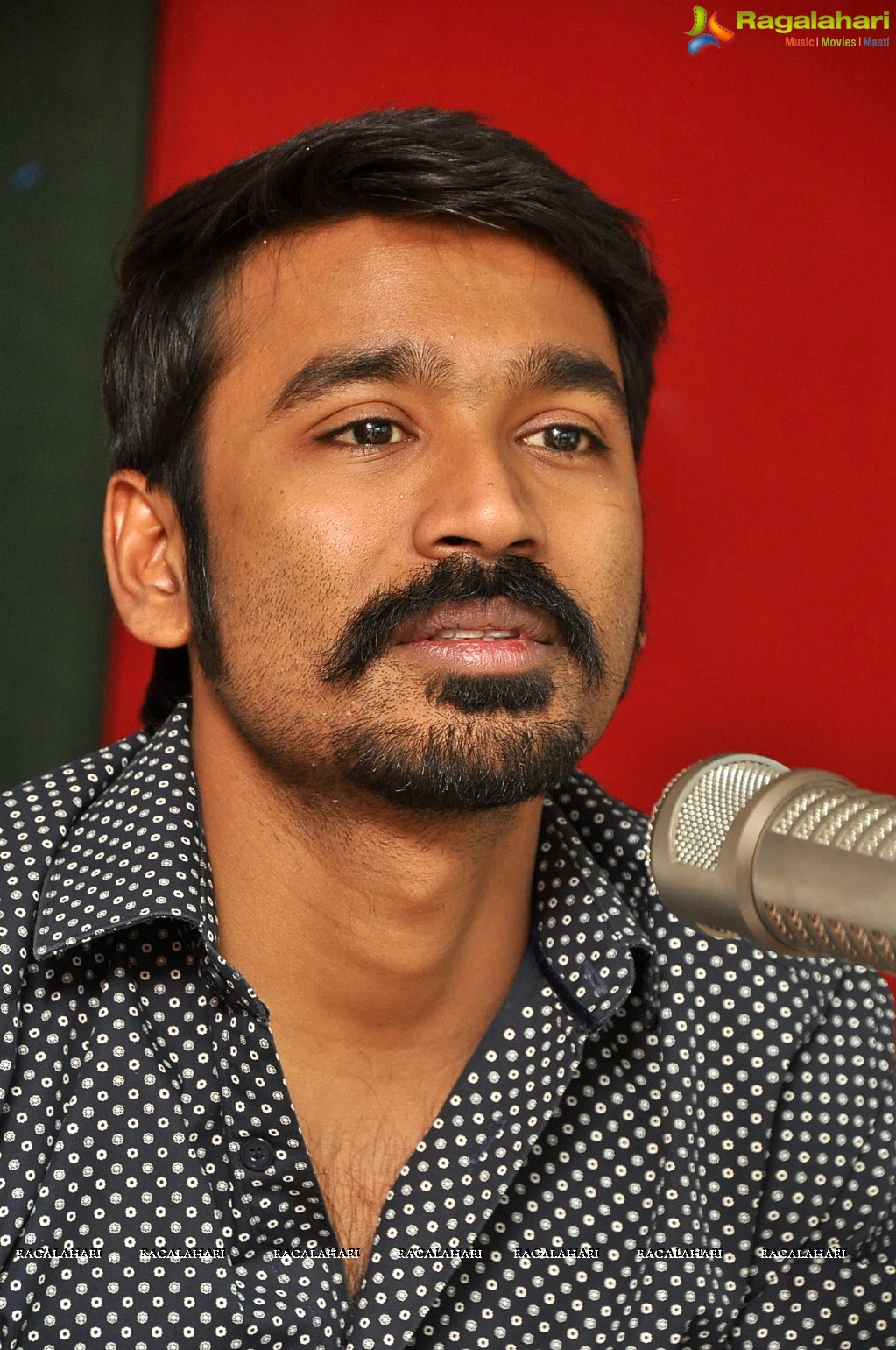 Dhanush at Radio Mirchi for Anekudu Promotions