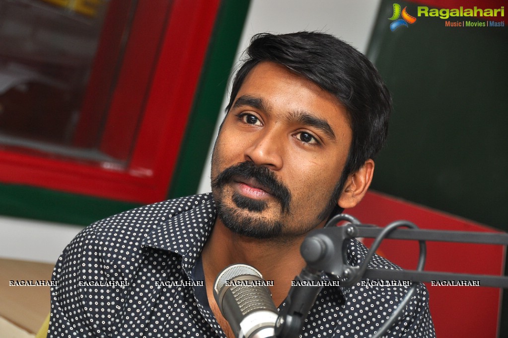 Dhanush at Radio Mirchi for Anekudu Promotions